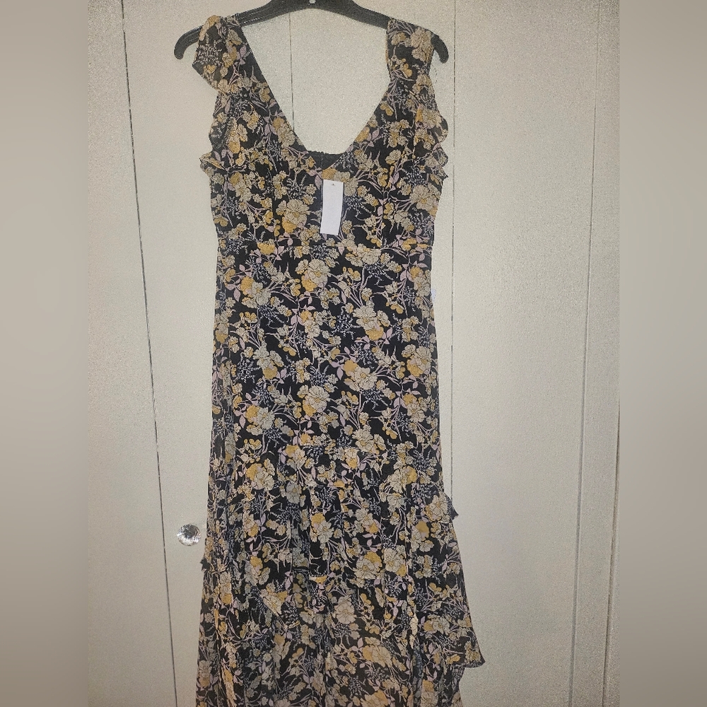 Black cream floral dress. Size m